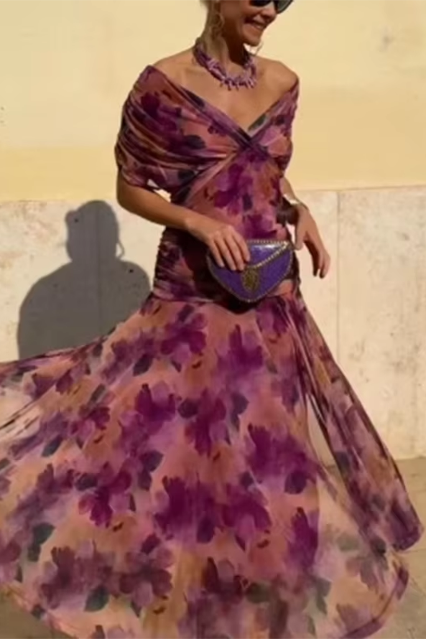 Louise | Elegancka sukienka wieczorowa z dekoltem w serek